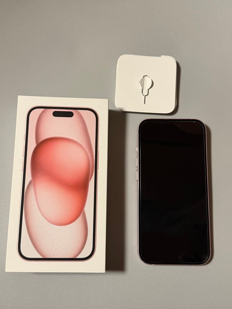 iPhone 15 256GB ピンク【背面割れ・動作確認済】SIMフリー