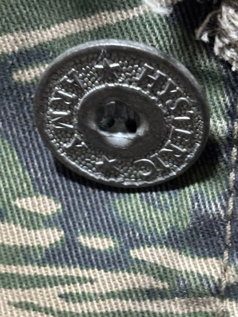 ヒステリックグラマースカルカモフラージュ柄ミリタリージャケット