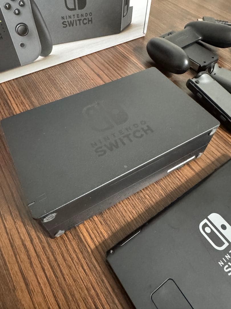 Nintendo Switch本体+SDカード128GB+コントローラー2個付き