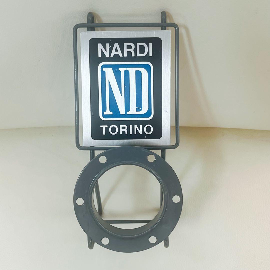 ナルディ　ウッド ステアリング シルバースポーク　飾り台付