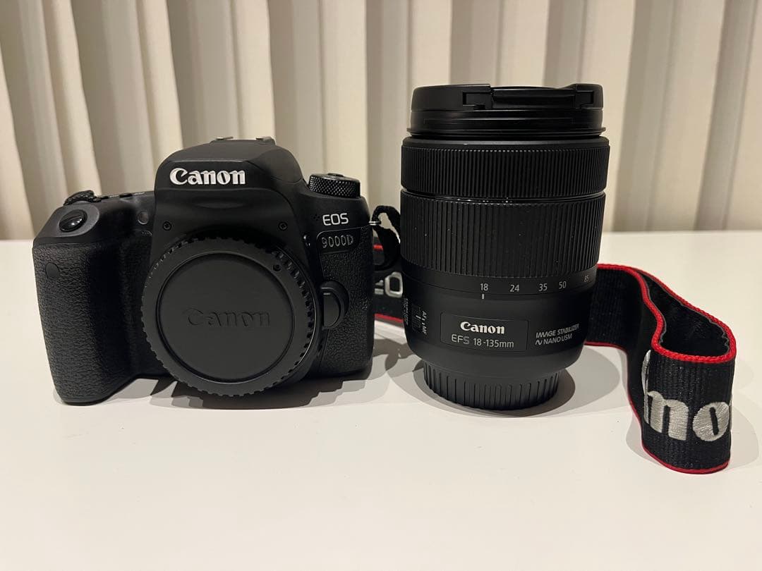 Canon EOS 9000D + EF-S 18-135mm レンズ