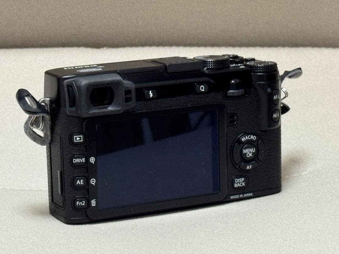 Fujifilm X-E2 中古本体　おまけ付き