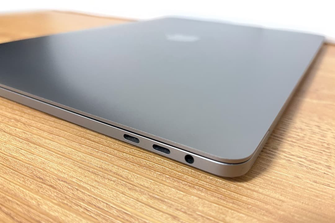 MacBook Pro 2018 15インチ i9 2.9GHz 16GBメモリ