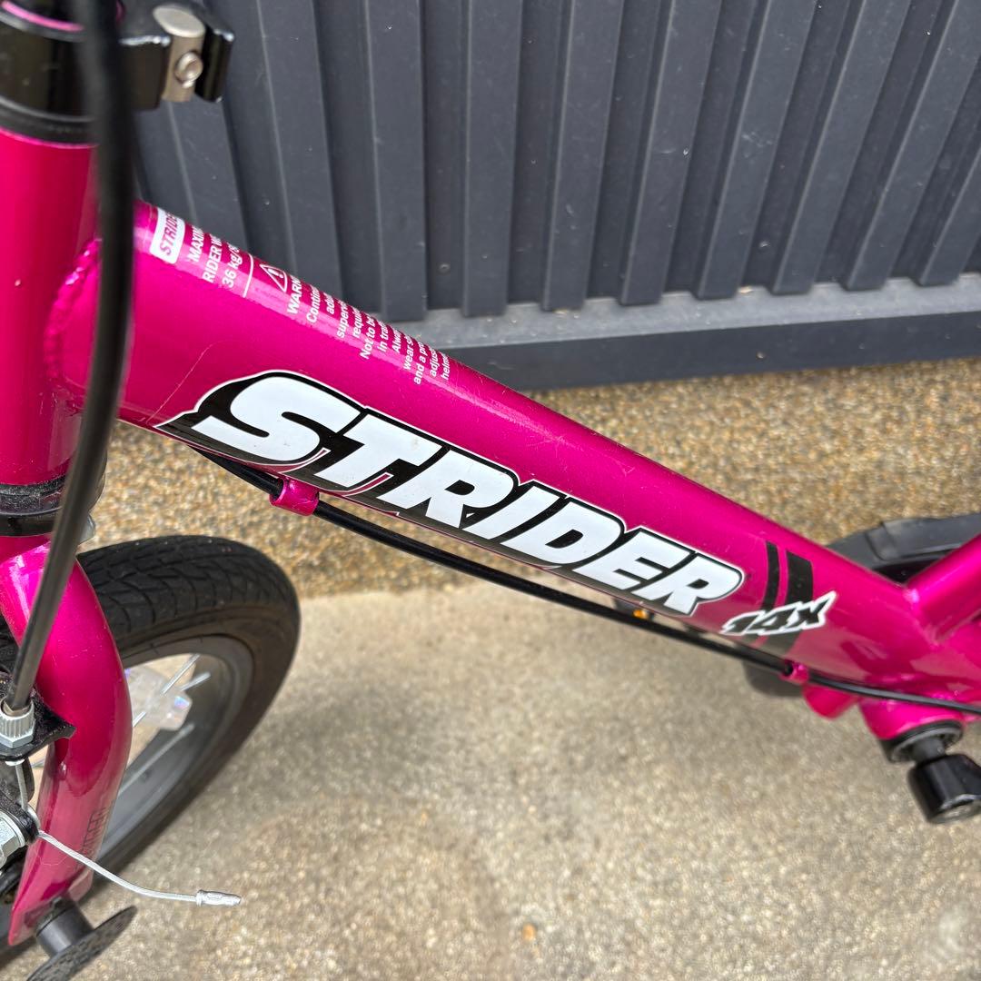 STRIDER14xストライダー フューシャピンク ペダルスタンド付