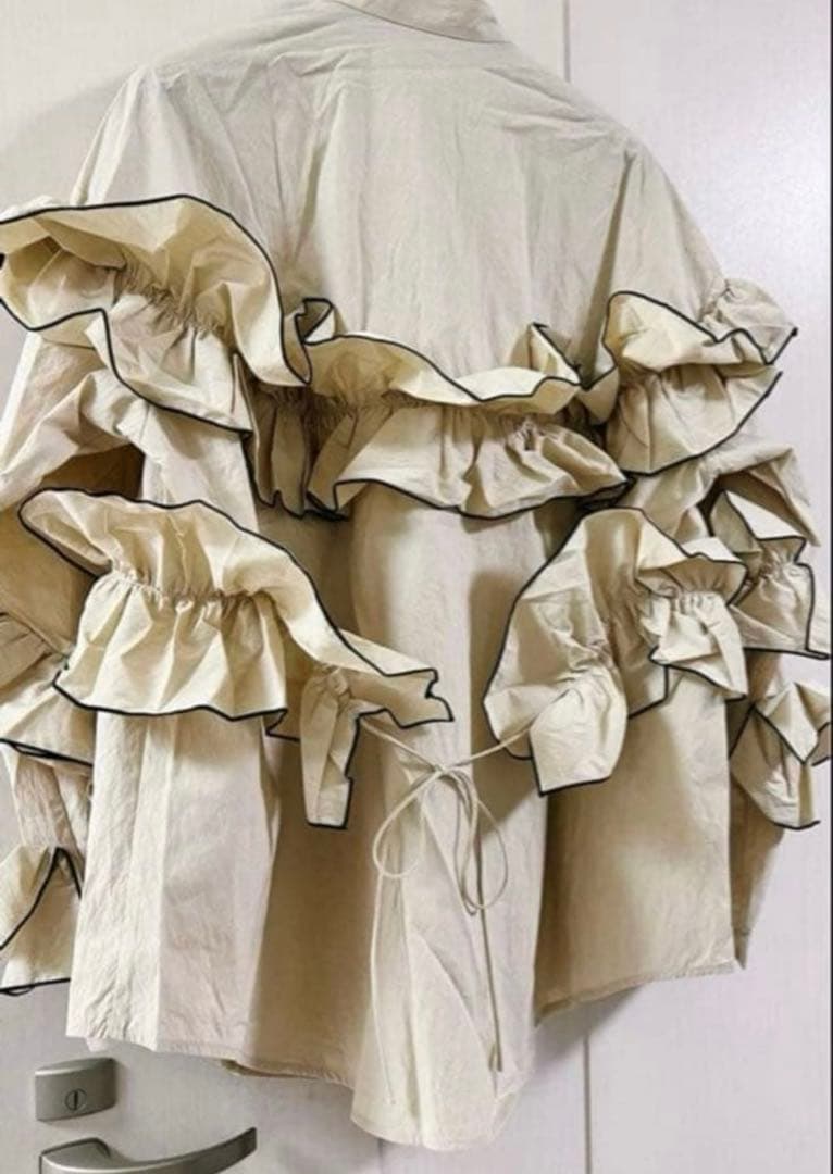 トップス EAPHI FEELING FRILLS BLOUSE