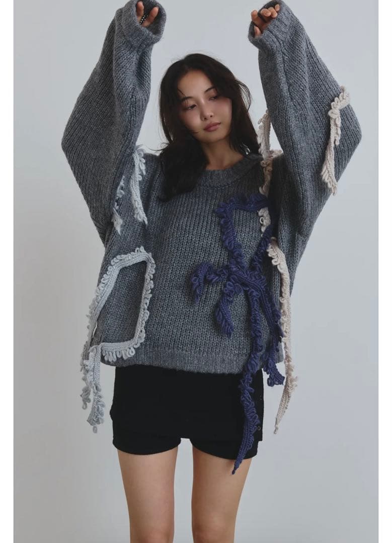 トップス Andequal asymmetry fringe knit gray