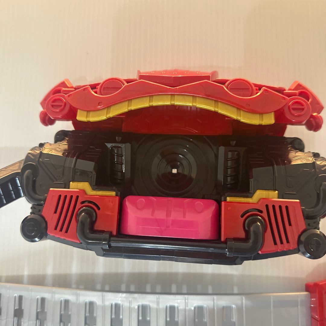 仮面ライダーガヴ　DX変身ベルトガヴ & DX変身銃ベイクマグナム　♫