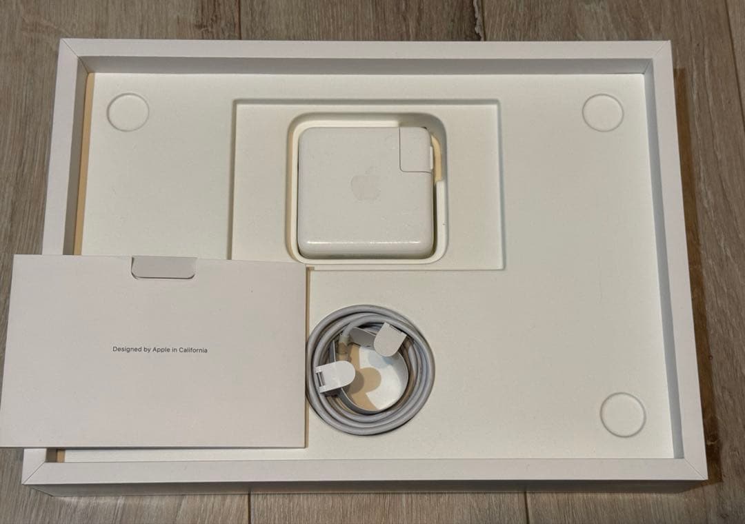 Macbook pro 2020 M1モデル