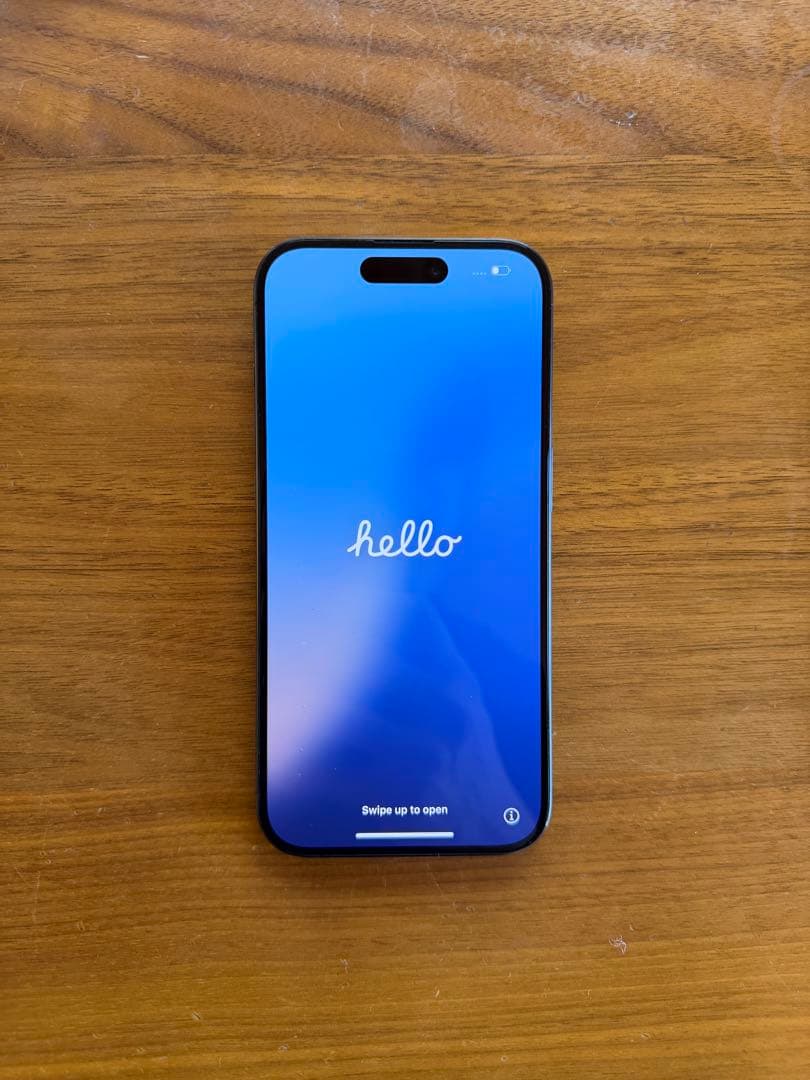 【美品】iPhone 15 Pro 256GB ブラックチタニウム 箱あり