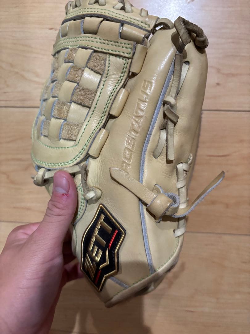 ゼット硬式用グローブ