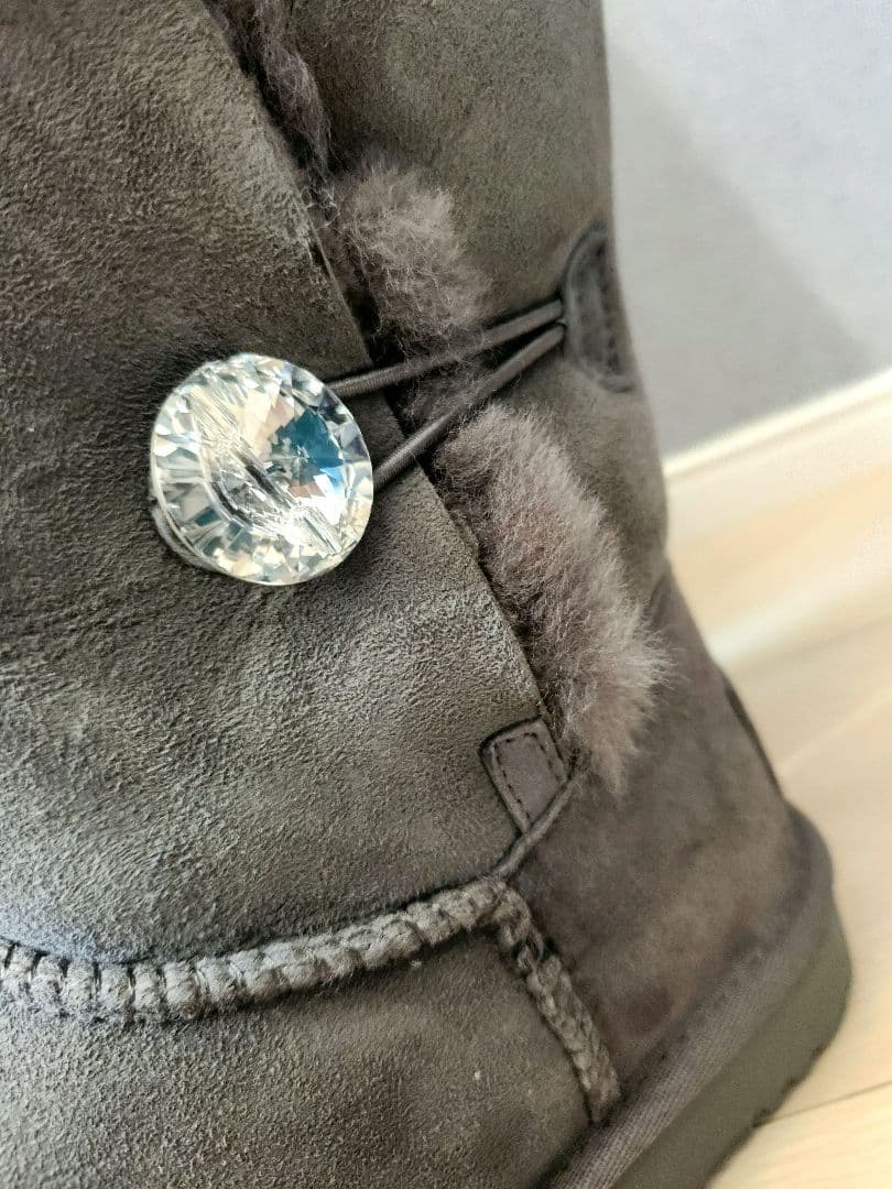 新品 UGG BAILEY Button スワロフスキー ベイリーボタン 8