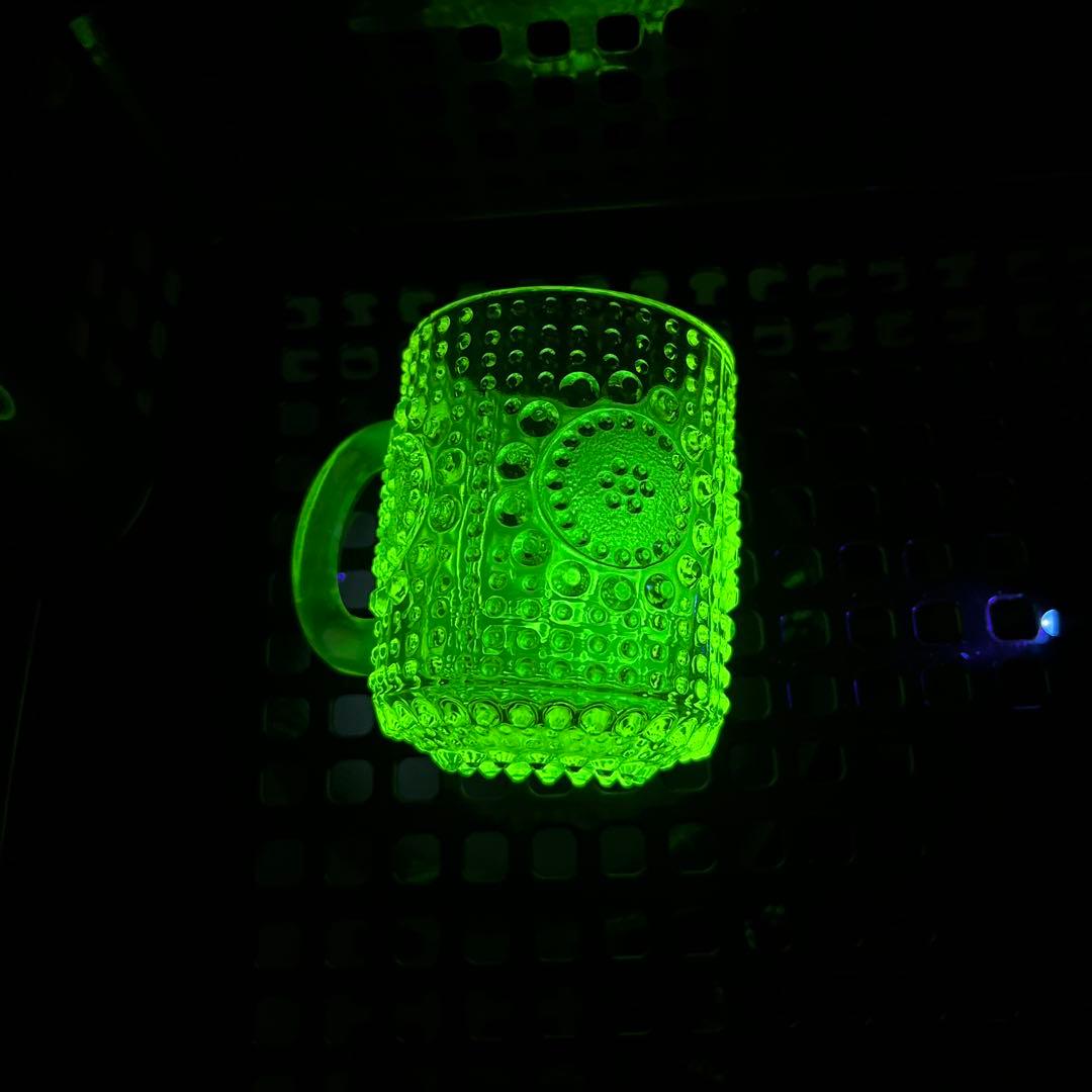 骨董　時代ガラス　フィンランド　グラッポニア マグカップ　ウランガラス１客②