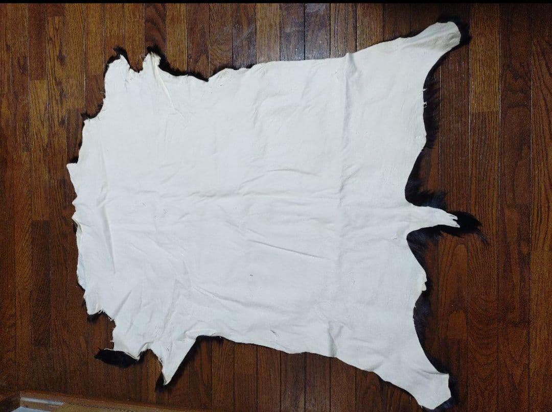 ヤギ　毛皮　ラグ　約70×90cm　ウサギの毛皮 管理番号3