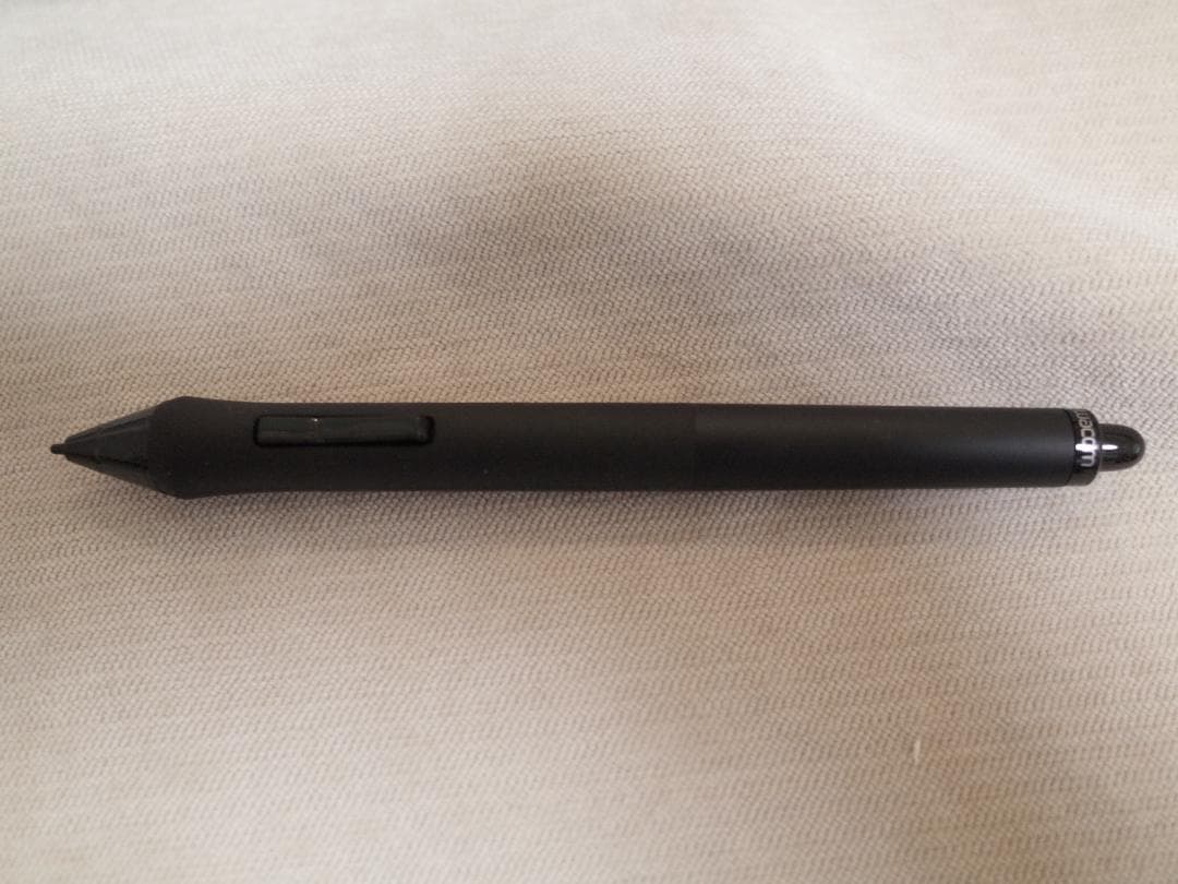 Wacom IntuosPro Medium (PTH-660) ペンタブレット