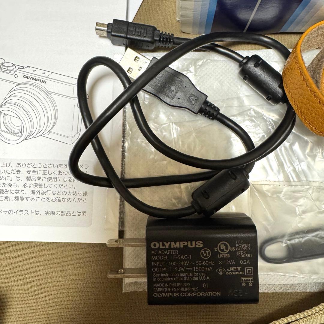 デジタルカメラ OLYMPUS STYLUS SH-3 ボディージャケット付き