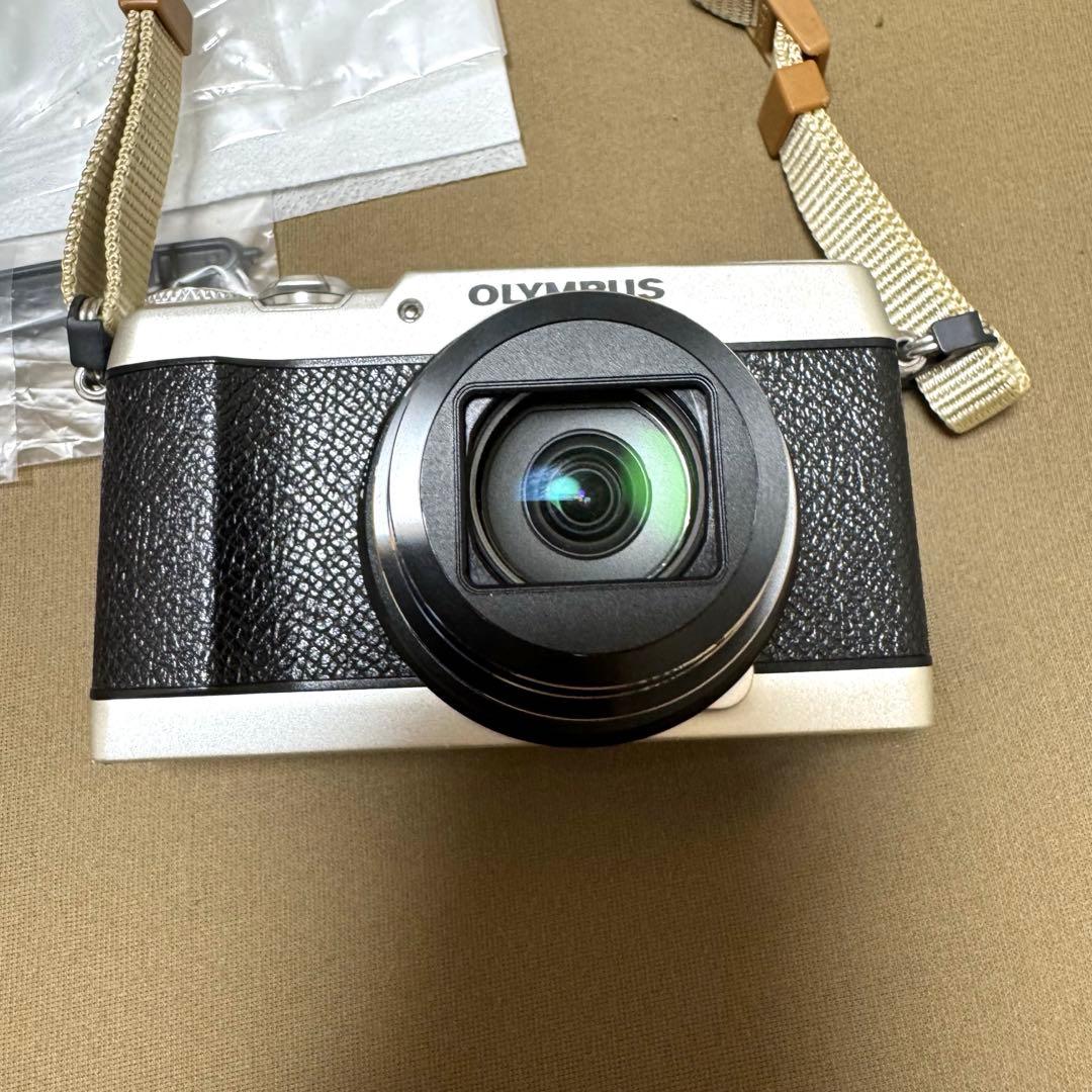 デジタルカメラ OLYMPUS STYLUS SH-3 ボディージャケット付き