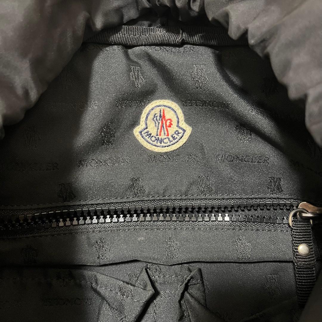 【希少美品】モンクレール AMI リュック バックパック ロゴ刺繍 黒