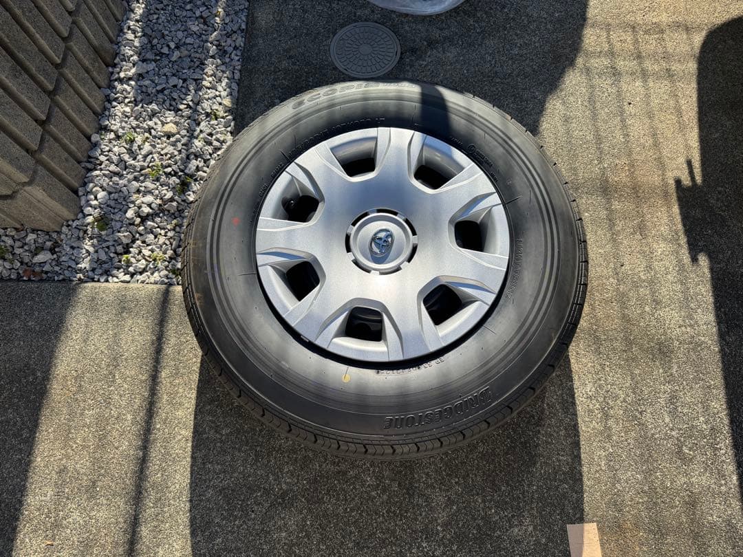 ブリヂストン エコピア　ハイエース純正15インチ タイヤセット5本スペア含む