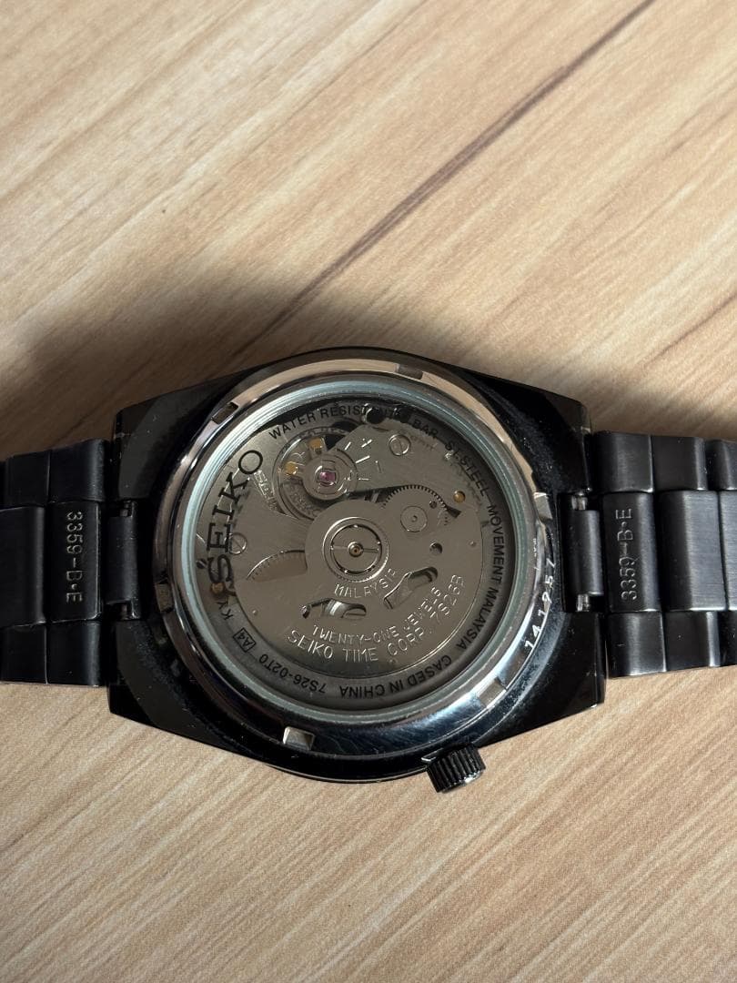 【黒い稲妻】SEIKO 5 自動巻き SNKE03KC 裏スケ 逆輸入 箱取説付