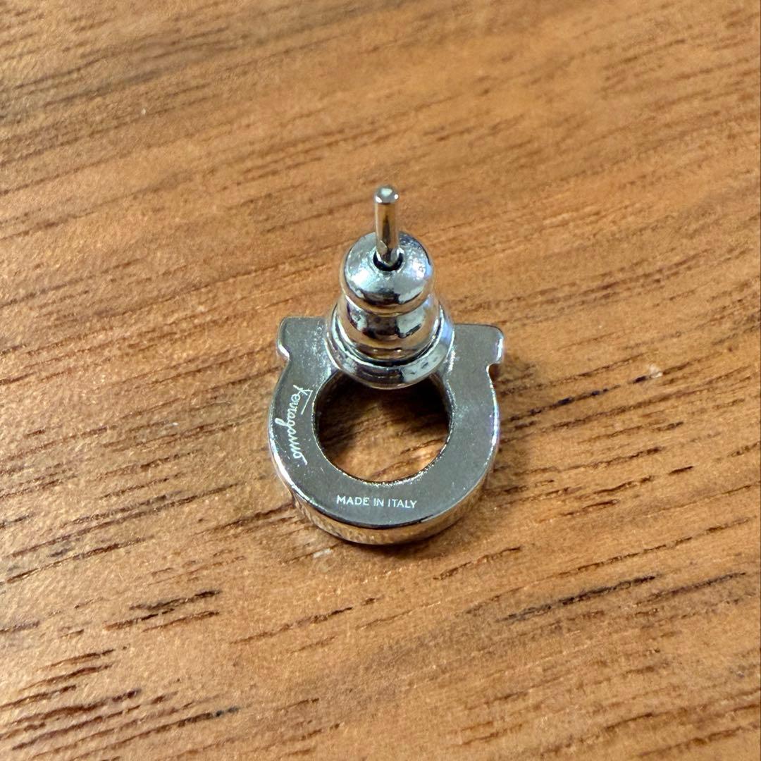 FERRAGAMO フェラガモ ガンチーニ クリスタルピアス(S)