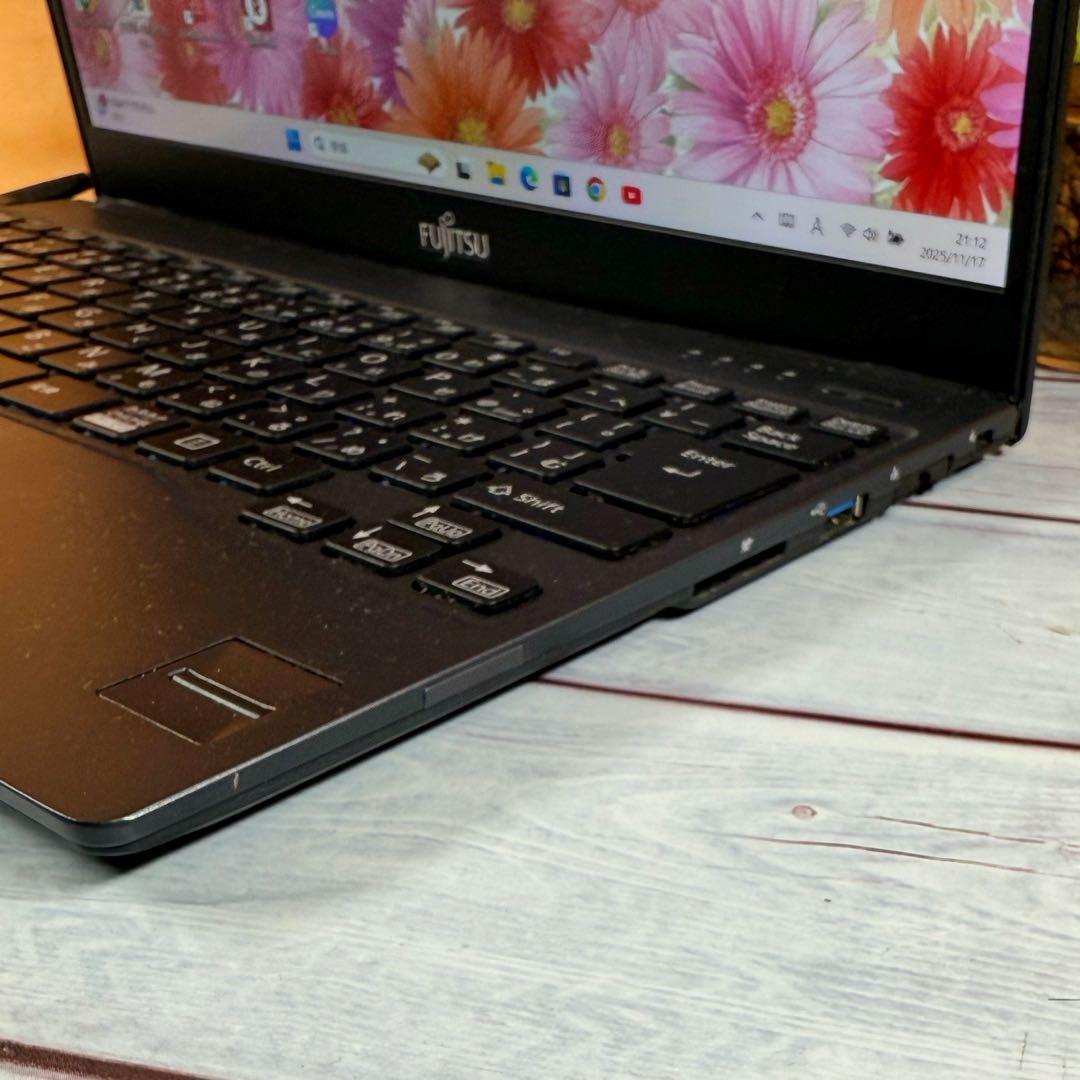 売れてます❣️薄型軽量ノートパソコン❣️メモリ8GB☘️SSD☘️Windows11