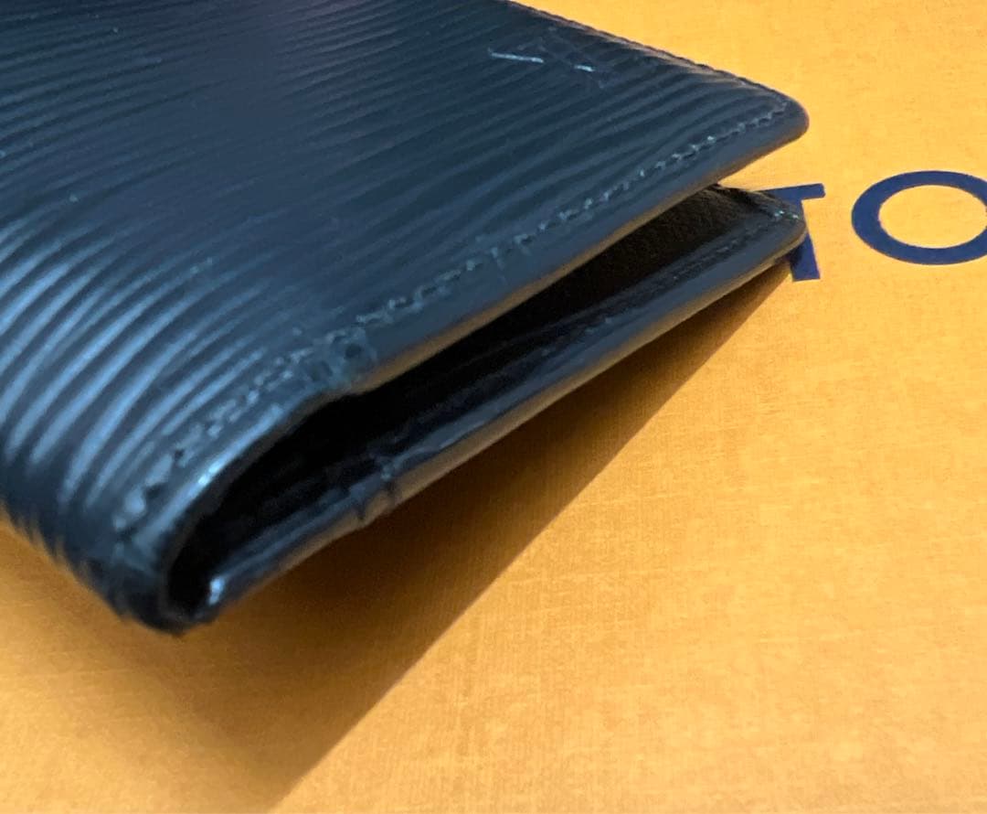 ルイ・ヴィトン　エピ　名刺入れ/カードケース　黒　【美品】