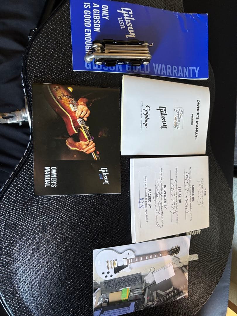 T*A様 Gibson Les Paul Studio ホワイト ハードケース付