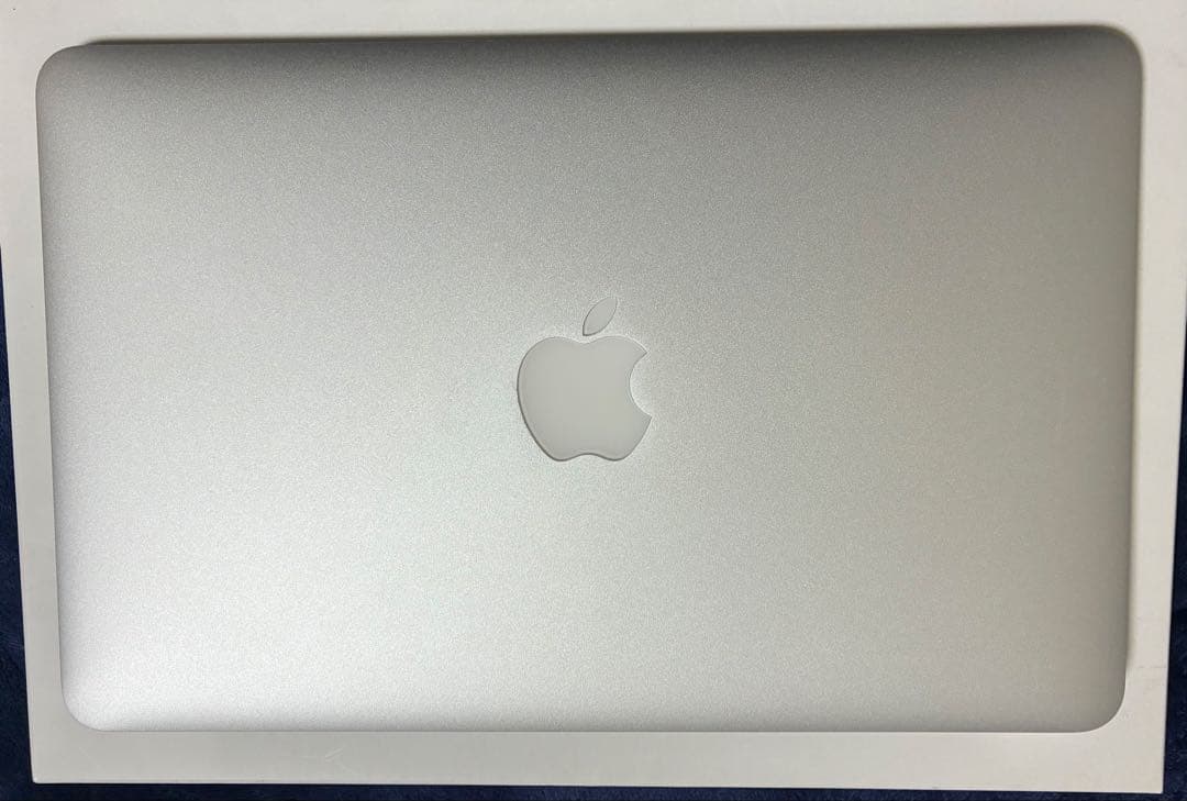 完動品　MacBook air 11インチ　2015 Intel Mac