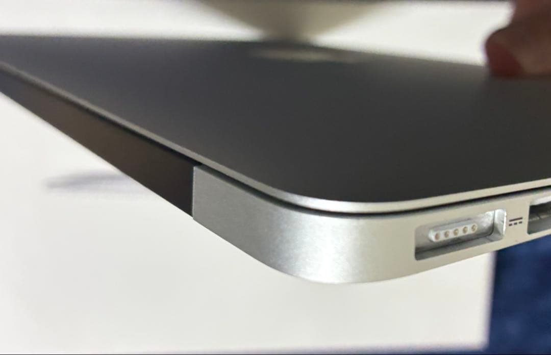 完動品　MacBook air 11インチ　2015 Intel Mac