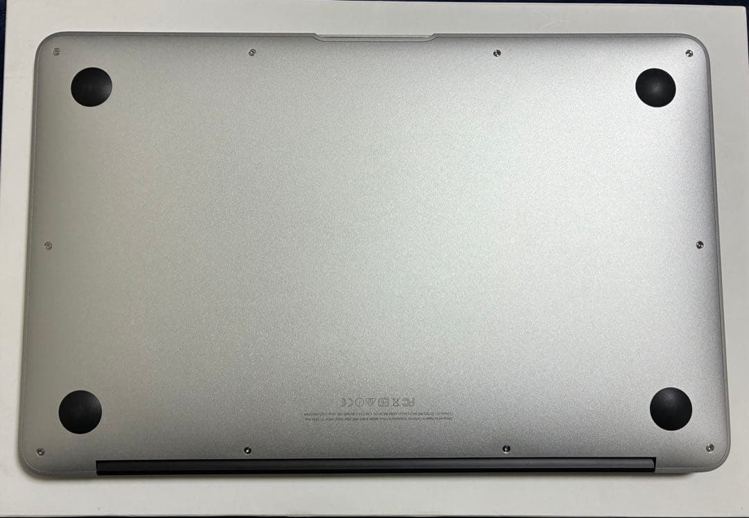 完動品　MacBook air 11インチ　2015 Intel Mac