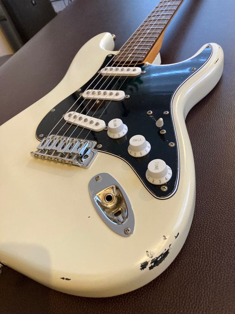 【マルチレイヤー】SQUIER Affinity Stratocaster