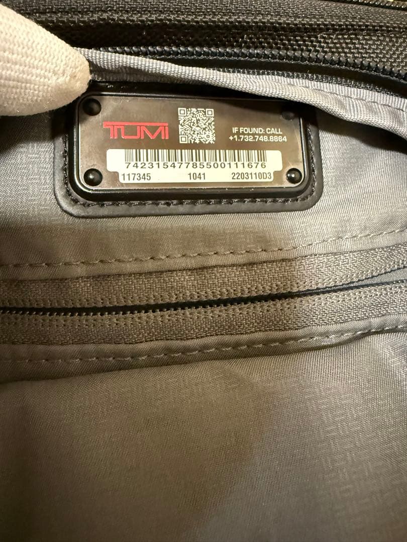 TUMI ショルダーバック　ALPHA