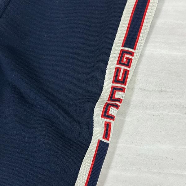 未使用　グッチ　ベビー服　スウェットパンツ　ネイビー　497807　9/12ヶ月