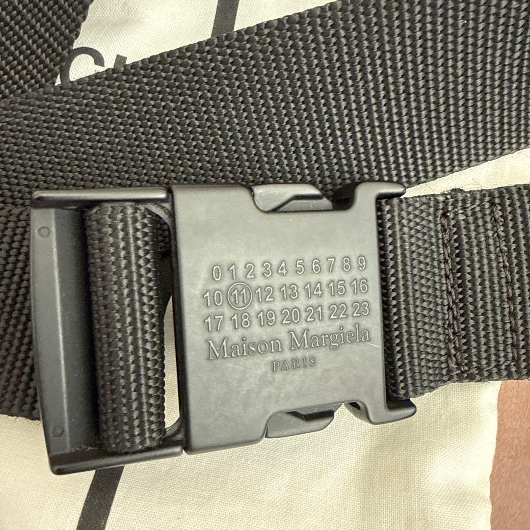 11　Maison Margiela ミニクロスボディポーチ ネイビー