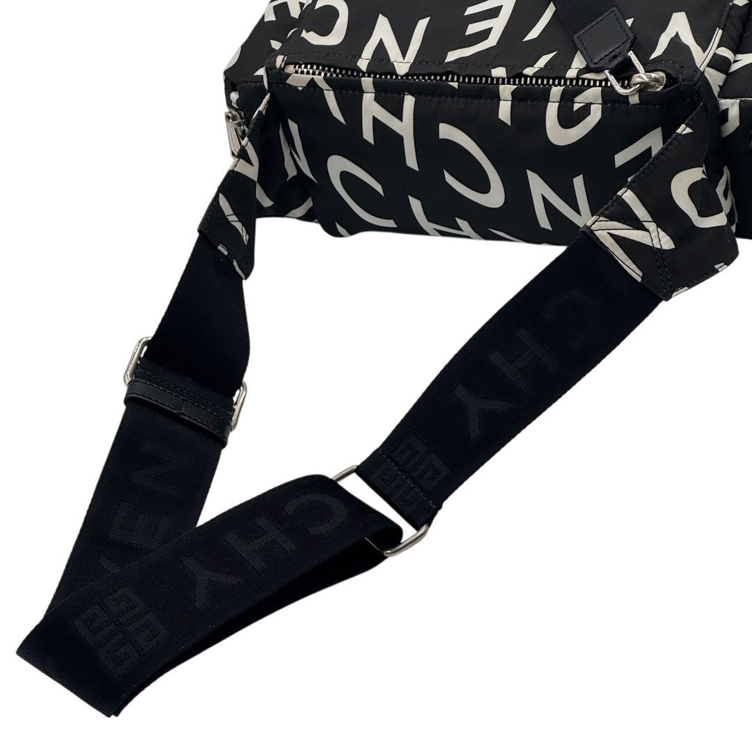 GIVENCHY ジバンシー　ボディバッグ　クロスボディ　ショルダーバッグ　総柄