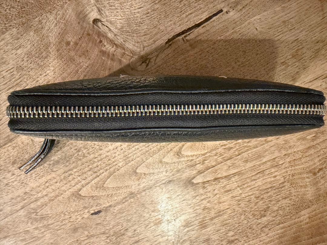 マルジェラ　4ステッチ ジップアラウンドウォレット