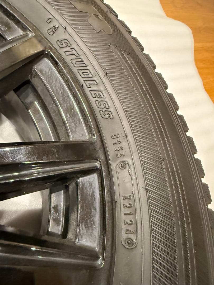 200系ハイエース用 国産 2024年製 スタッドレスタイヤ+SEIN SS