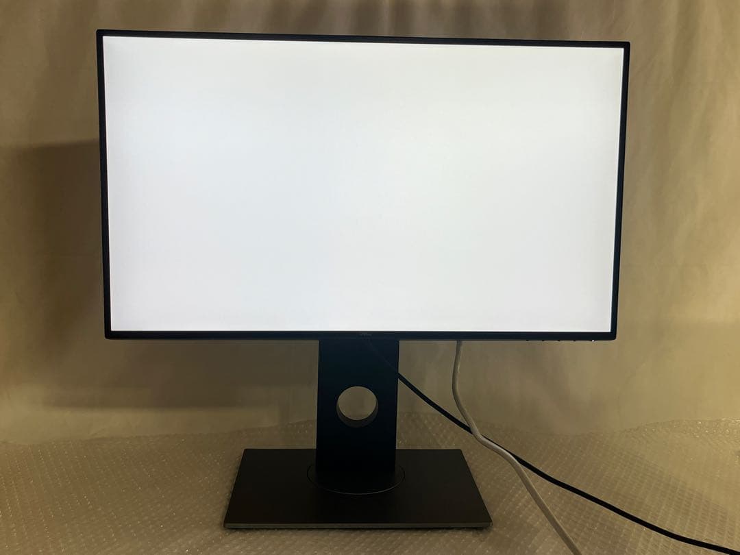 DELLU2520D 25インチモニター　USB-Cハブ　2K 回転機能高さ調整