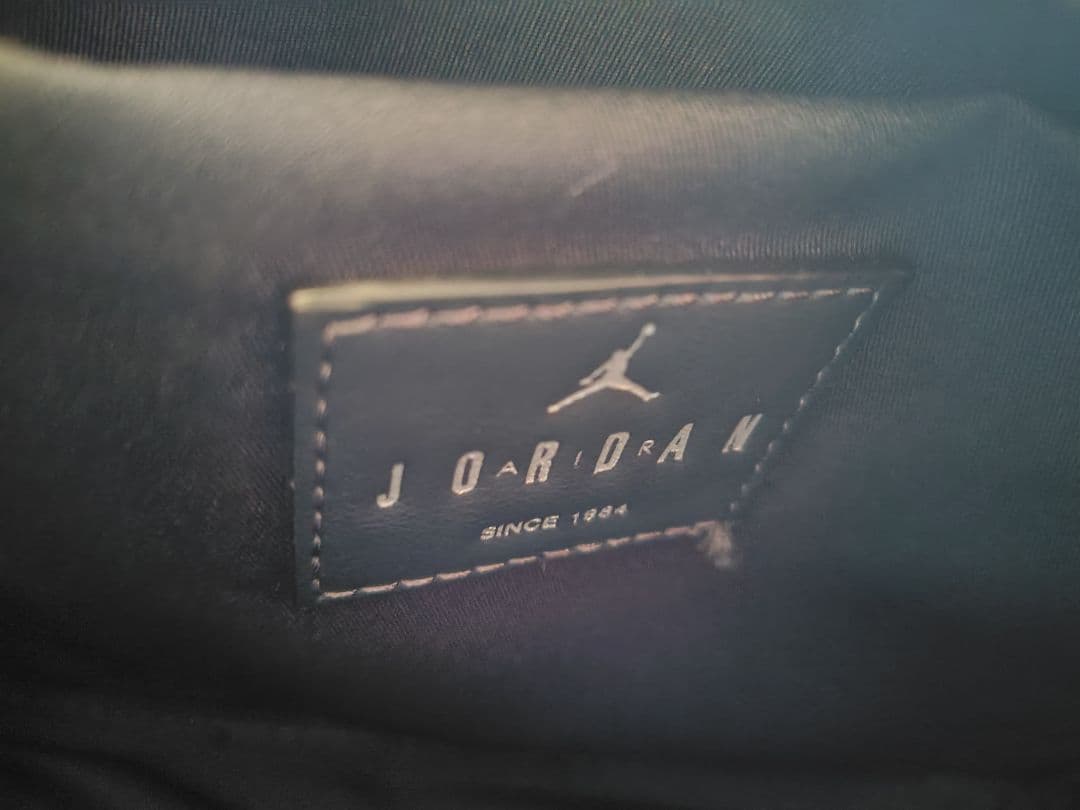 【極美品】Jordan ショルダーバッグ ブラック　モノグラム