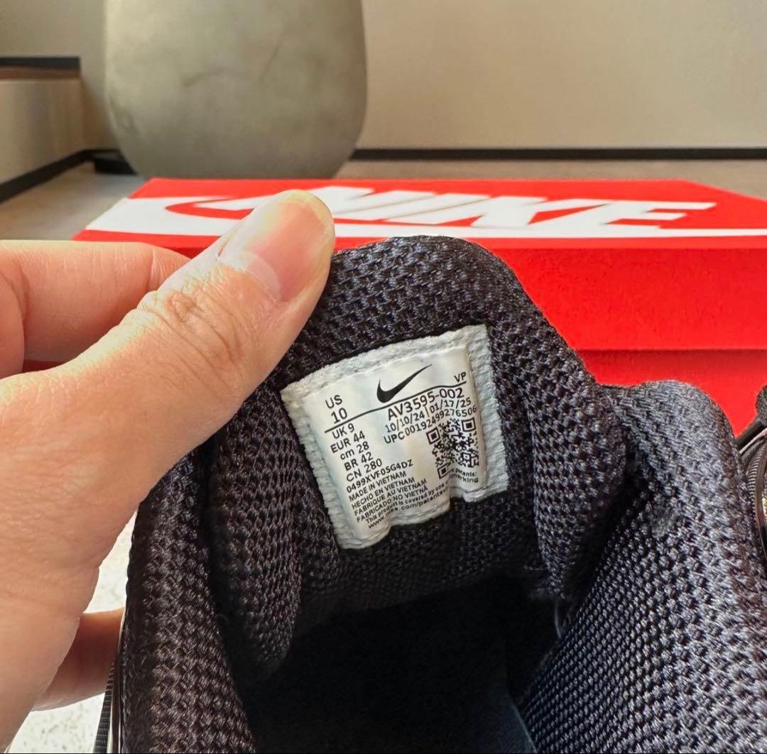 早いもの勝ち‼️NIKE SHOX ブラックスニーカー