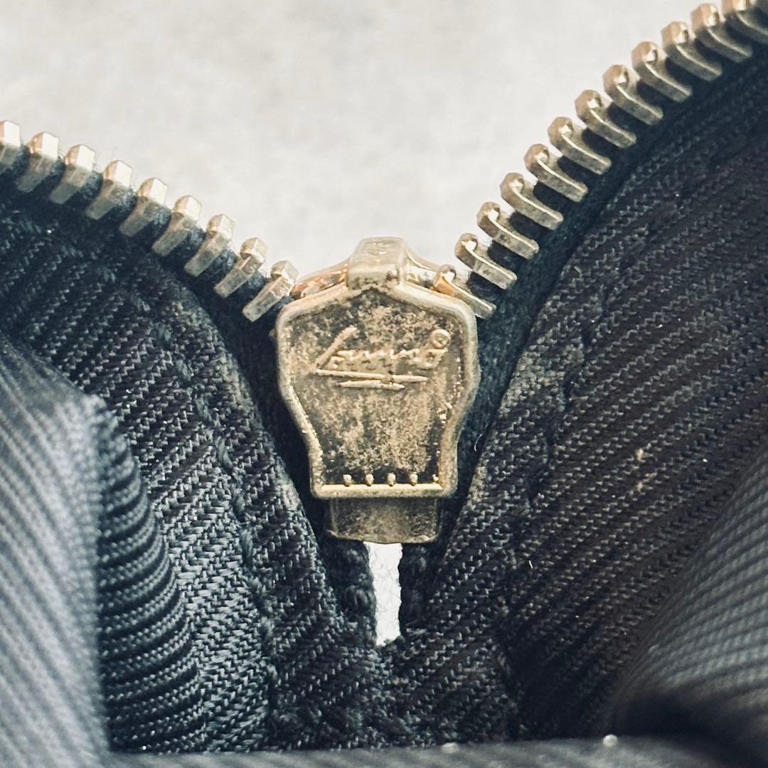 バッグ GUCCI GG Shima Leather Pouch