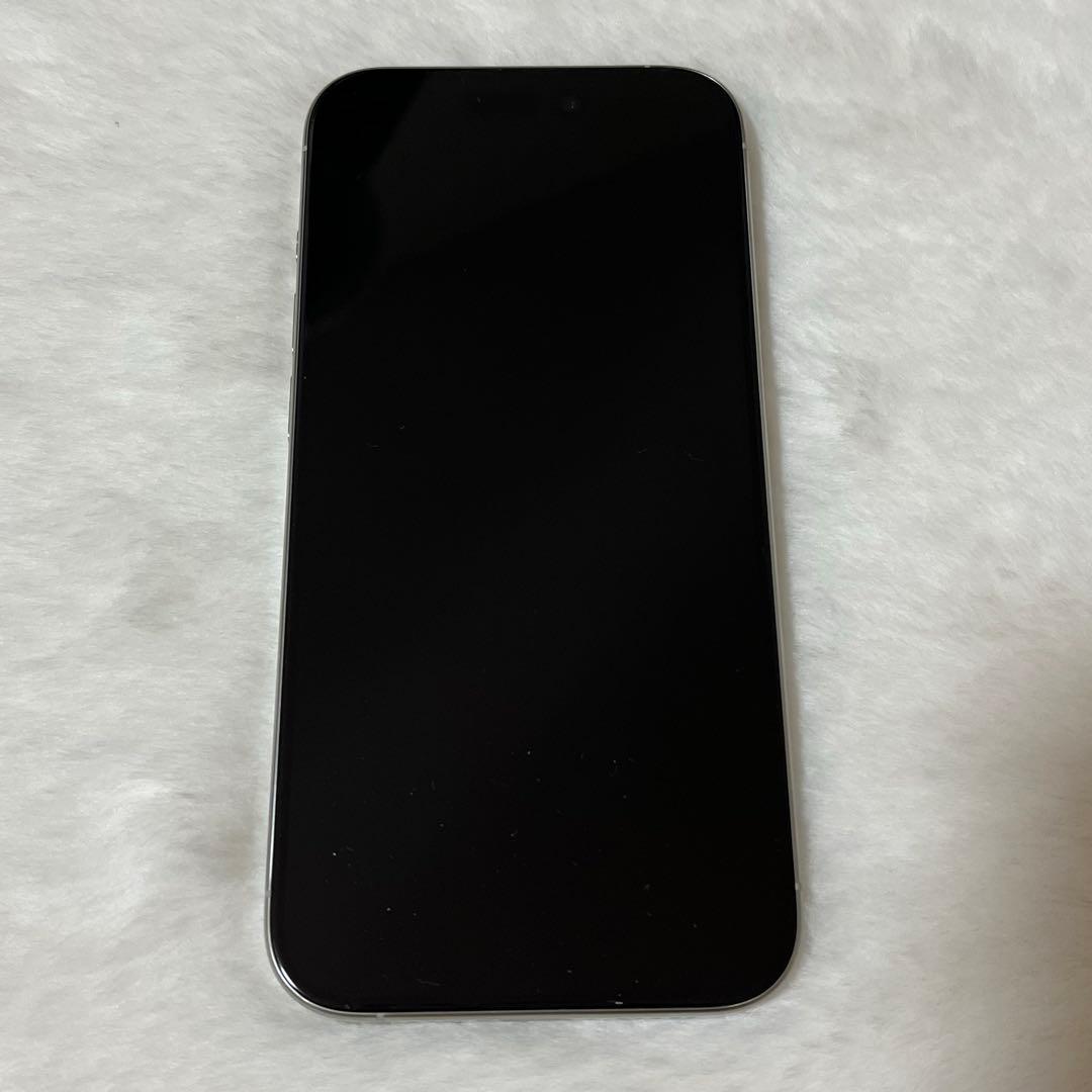 iPhone 15 Pro 256GBホワイトチタニウム　美品　 86%