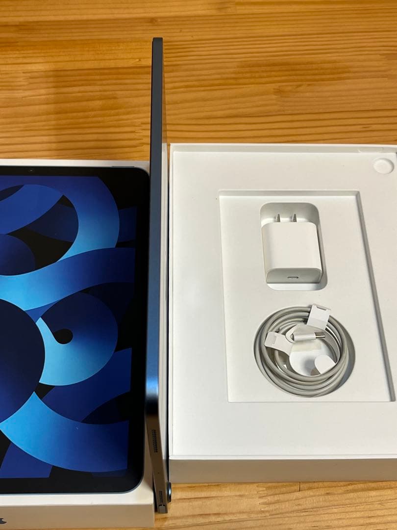 iPad Air ブルー 第5世代Wi-Fi充電器付き