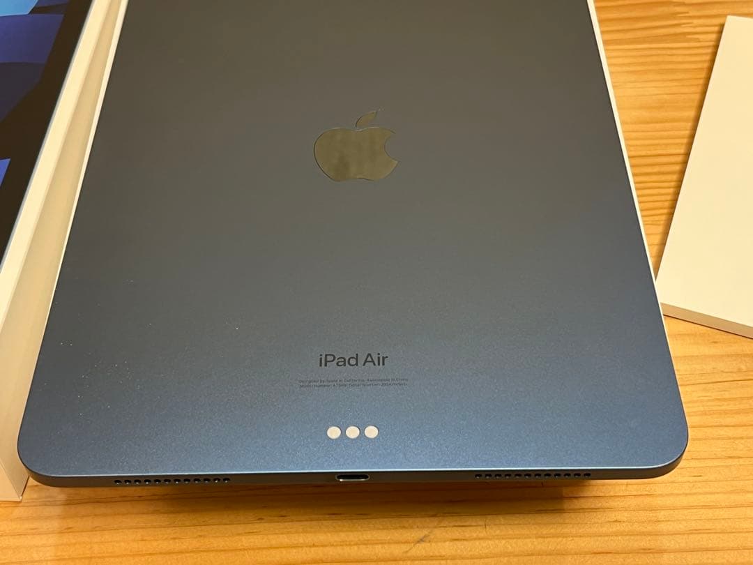 iPad Air ブルー 第5世代Wi-Fi充電器付き