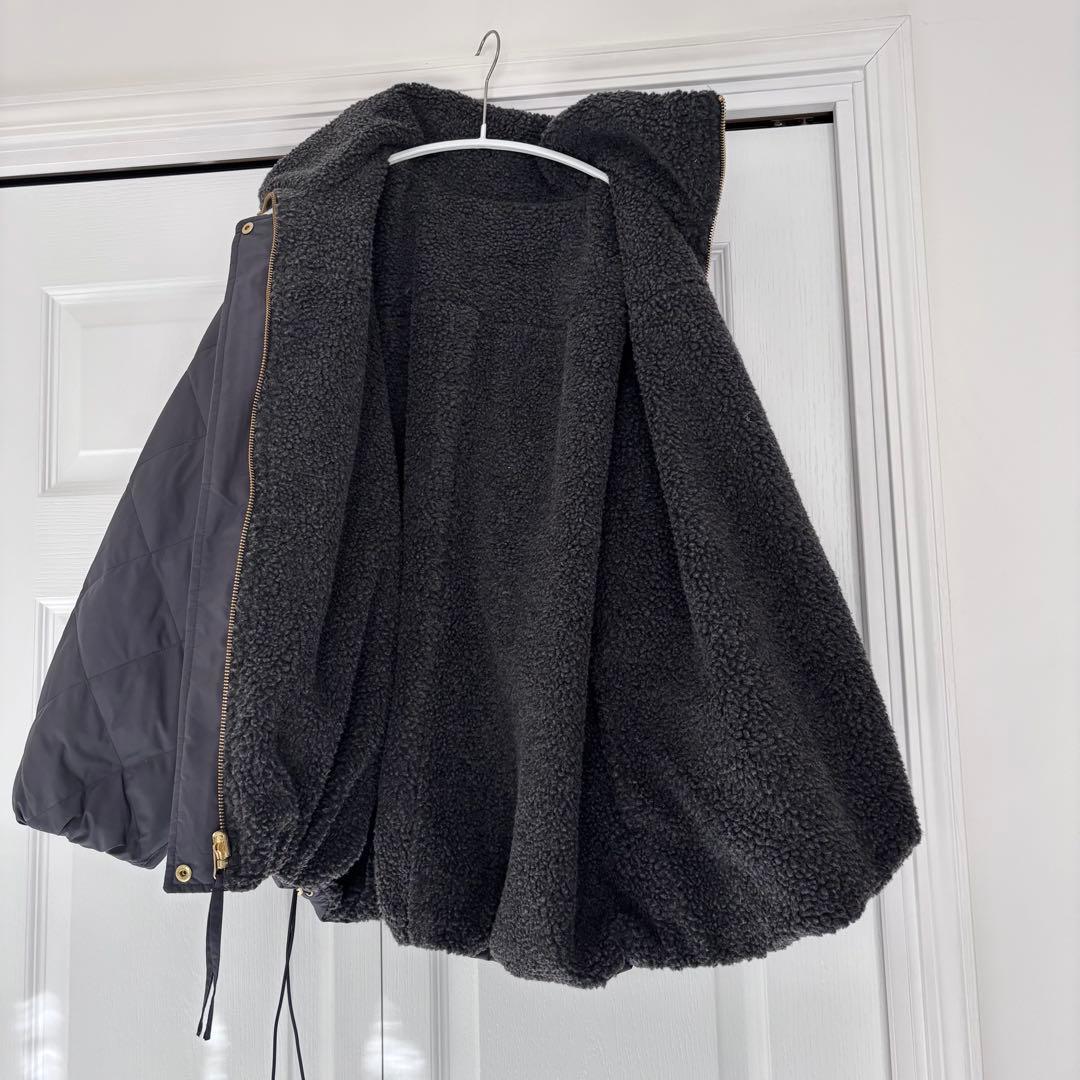 【TAION×UNFILO】リバーシブルボアダウン　Mサイズ　チャコール　美品