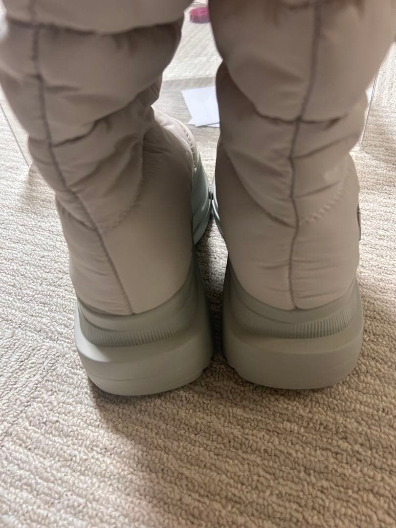 専用 YELLO ホワイト ダウンブーツ 厚底