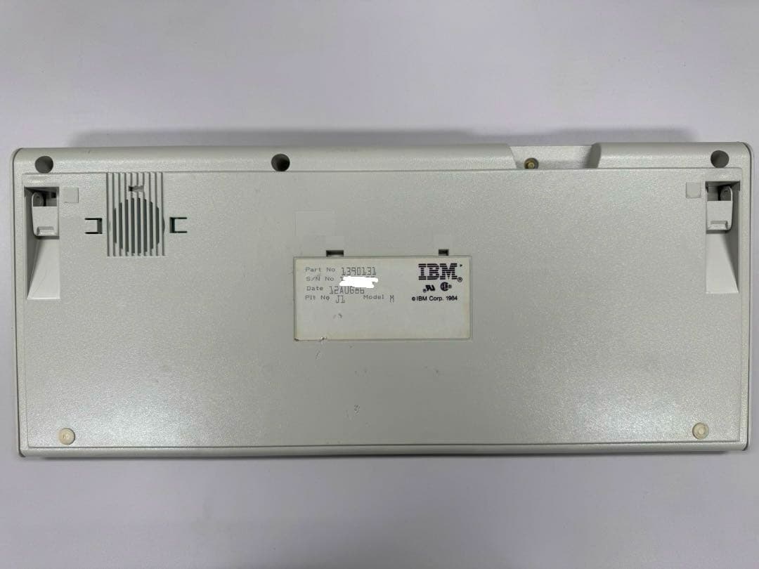 IBM Model M 1390131 バックリングスプリングキーボード
