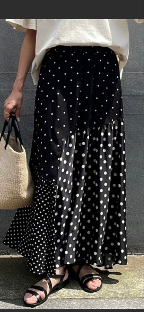 ビアズリー　未使用タグ付き　ドット柄フレアロングスカート サイズ0