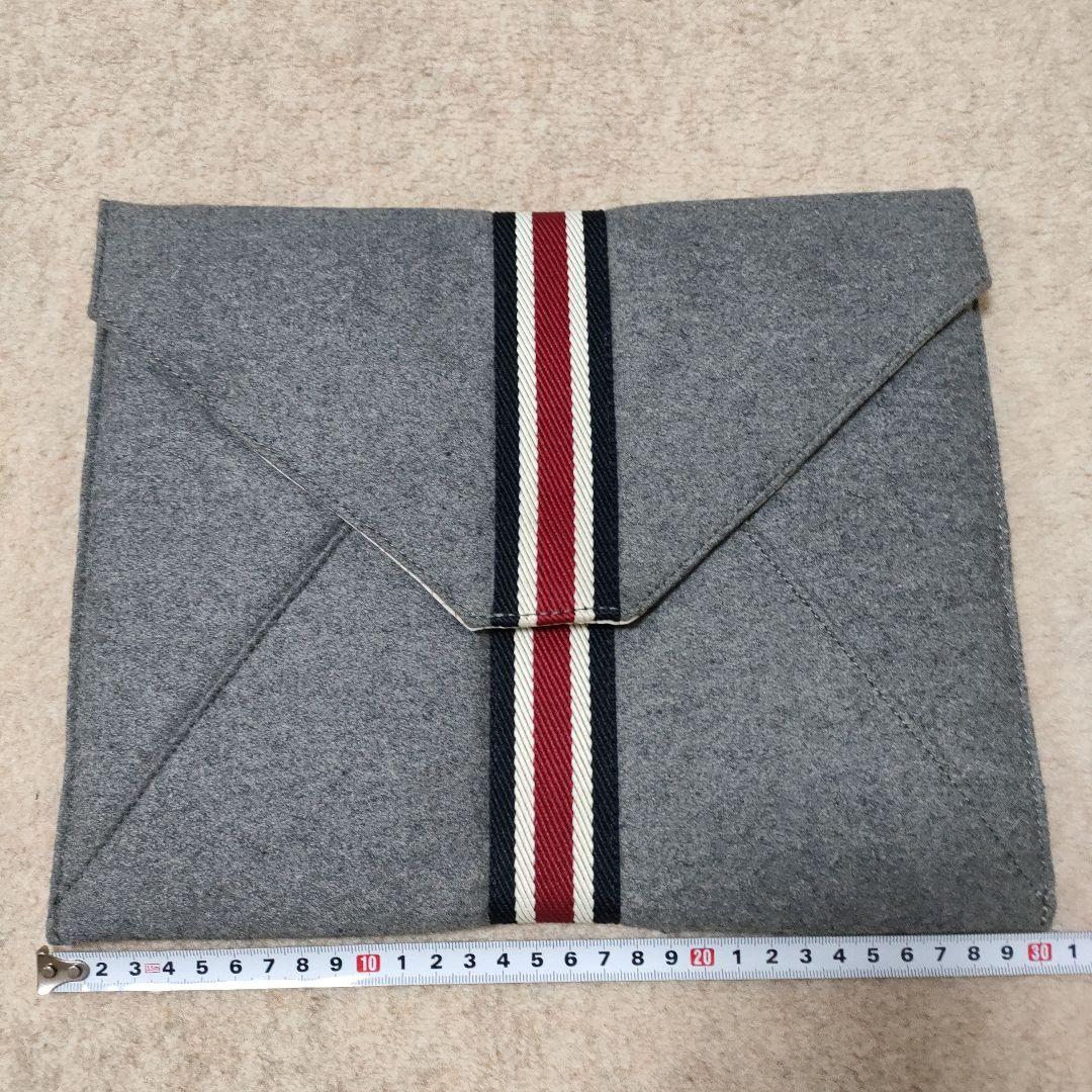 コンランショップ　グレー ストライプ ノートPCケース　新品未使用 自宅保管品