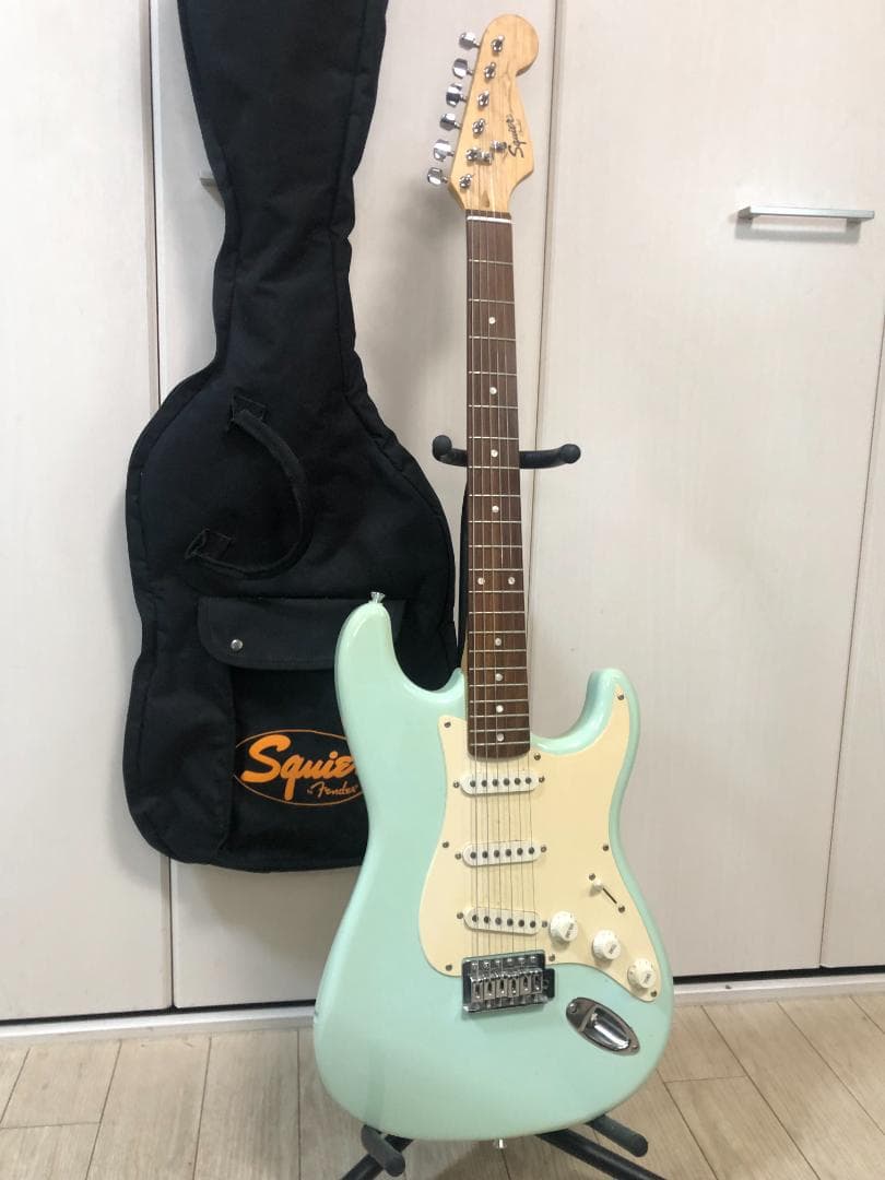 Fender Squier ストラトキャスター ギグバッグ付き